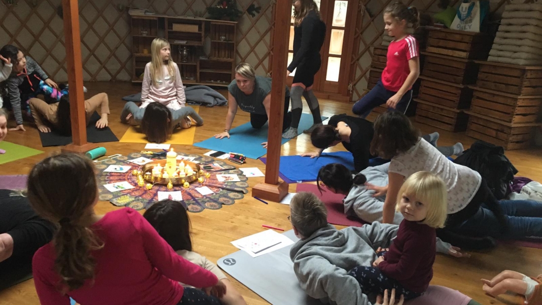 Kinderyoga: Familienyogastunde