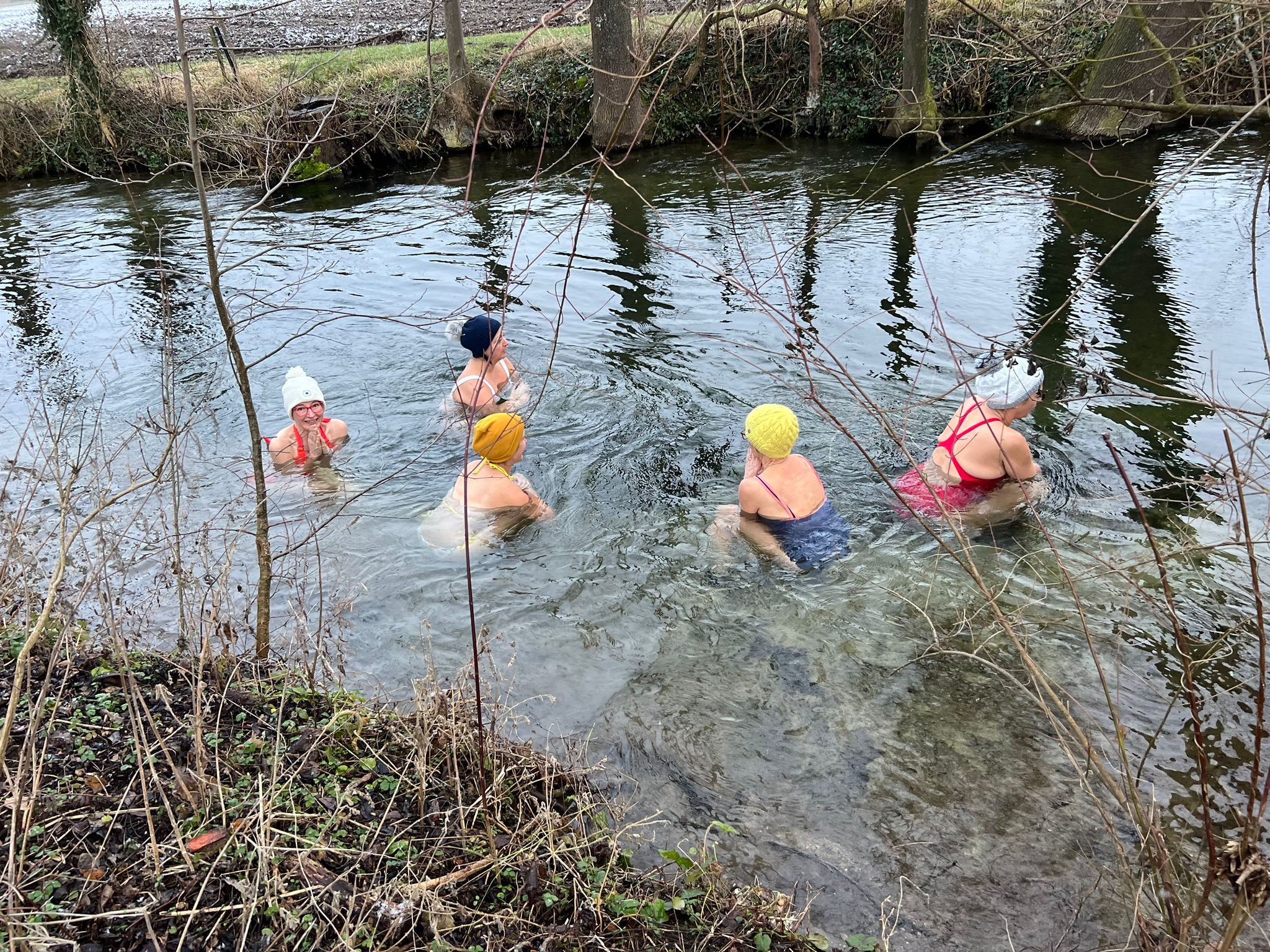 Eisbaden im Mühlbach